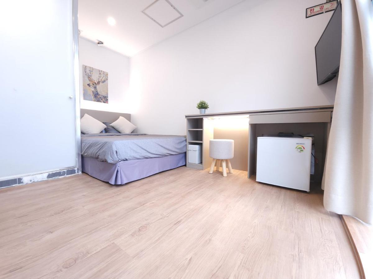 Oyo Hostel Myeongdong 2 Сеул Екстериор снимка