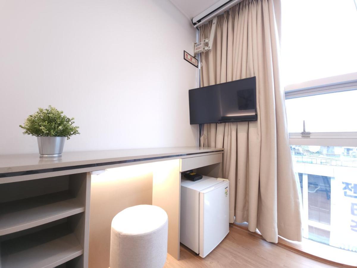 Oyo Hostel Myeongdong 2 Сеул Екстериор снимка