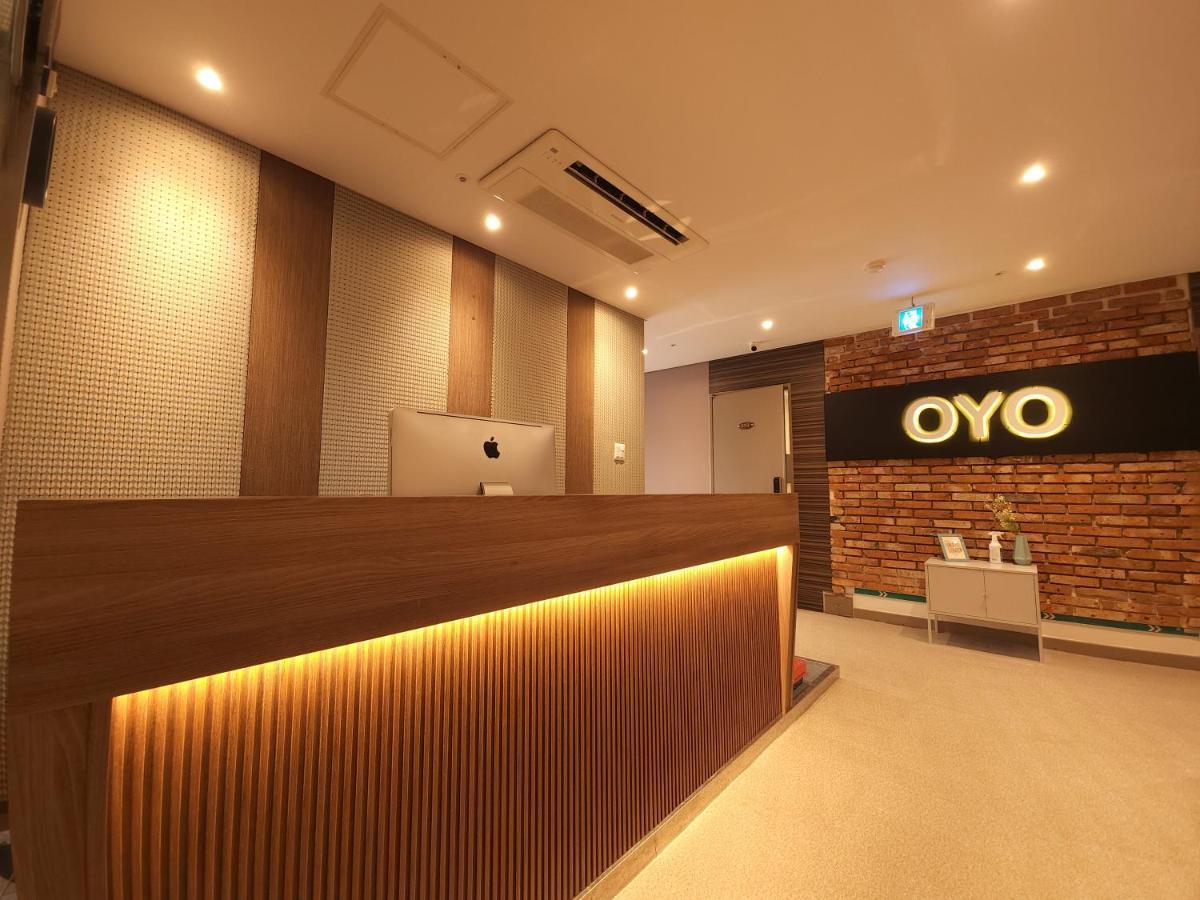 Oyo Hostel Myeongdong 2 Сеул Екстериор снимка