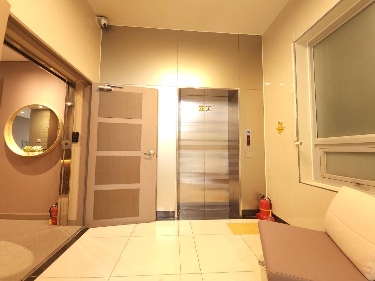Oyo Hostel Myeongdong 2 Сеул Екстериор снимка