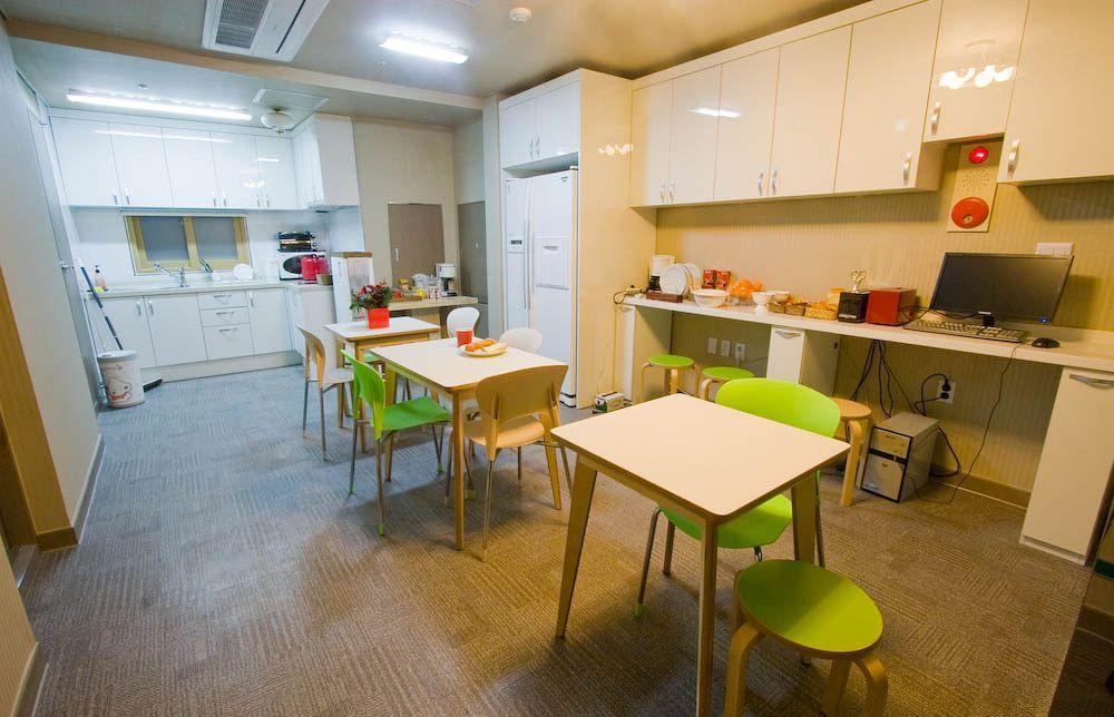 Oyo Hostel Myeongdong 2 Сеул Екстериор снимка