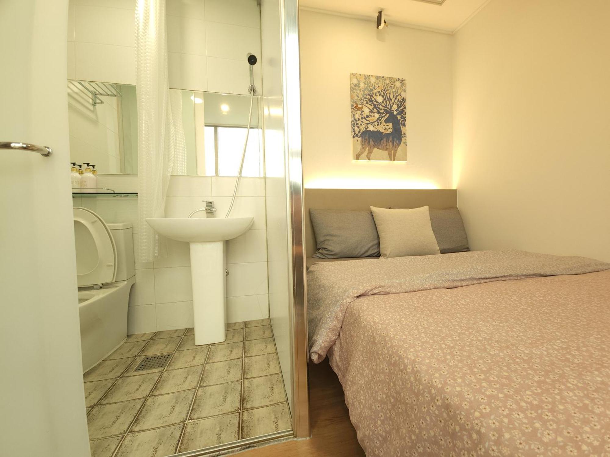 Oyo Hostel Myeongdong 2 Сеул Стая снимка